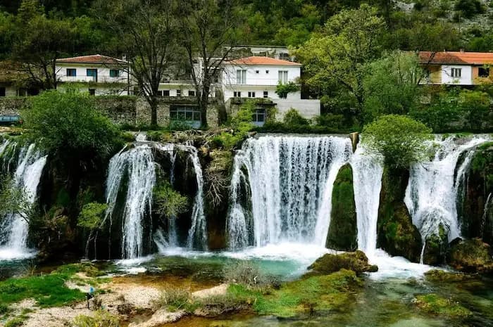 Provalije Waterfall