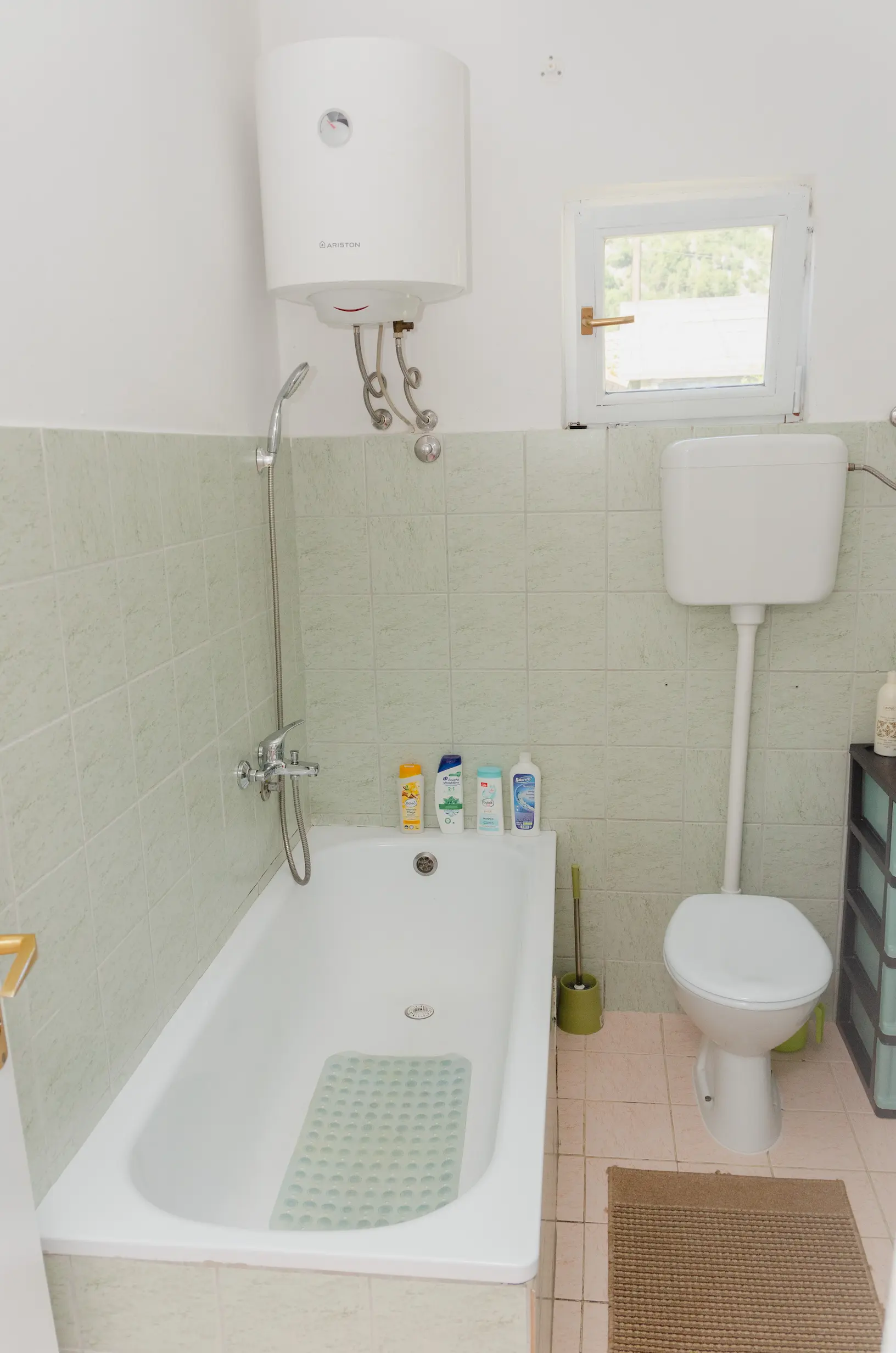 Upper Level Apartment Bathroom